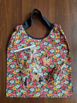 Dárkový balíček - stahovací taška, obal na kapesníky,drobná keramika