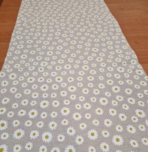 Běhoun na stůl - kopretina