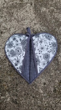 Srdíčková chňapka 12