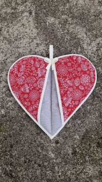 Srdíčková chňapka 02