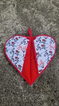 Srdíčková chňapka 15