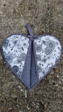 Srdíčková chňapka 24