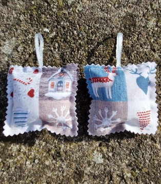 Vonná ozdoba k zavěšení